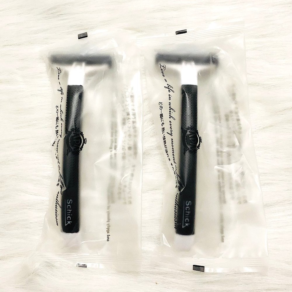 New! Schick Men Shaving Razor for Two